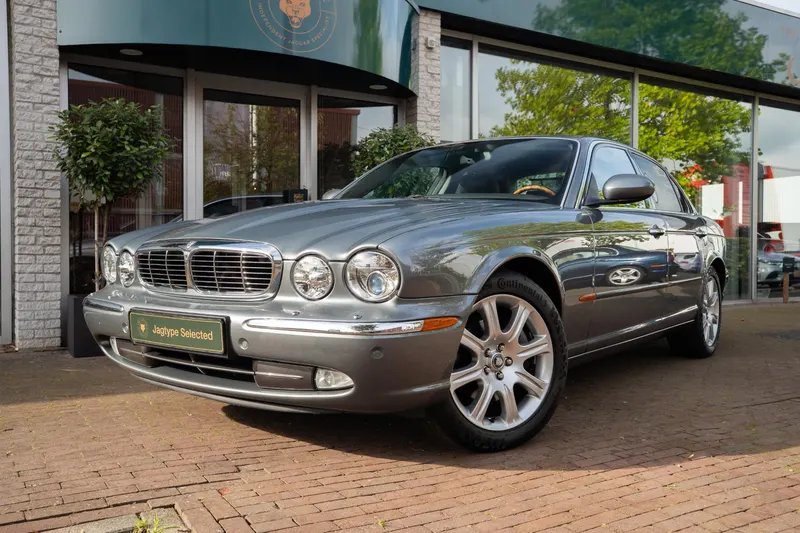 Jaguar XJ (2003)