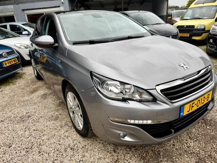 Peugeot 308 (2016) — foto 1