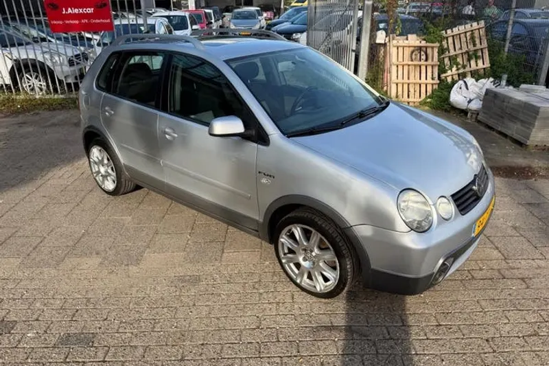 Volkswagen Polo (2004)