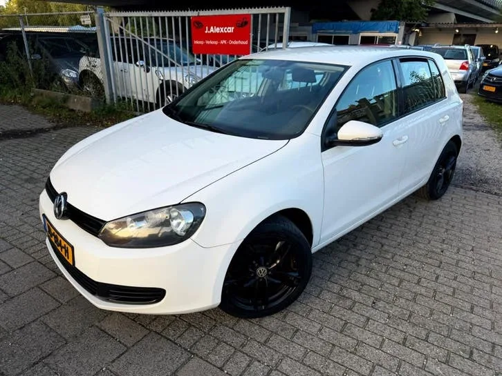 Volkswagen Golf (2009) — foto 1