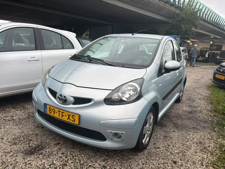 Toyota Aygo (2006) — foto 1