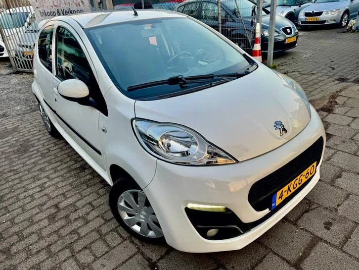 Peugeot 107 (2013) — foto 1