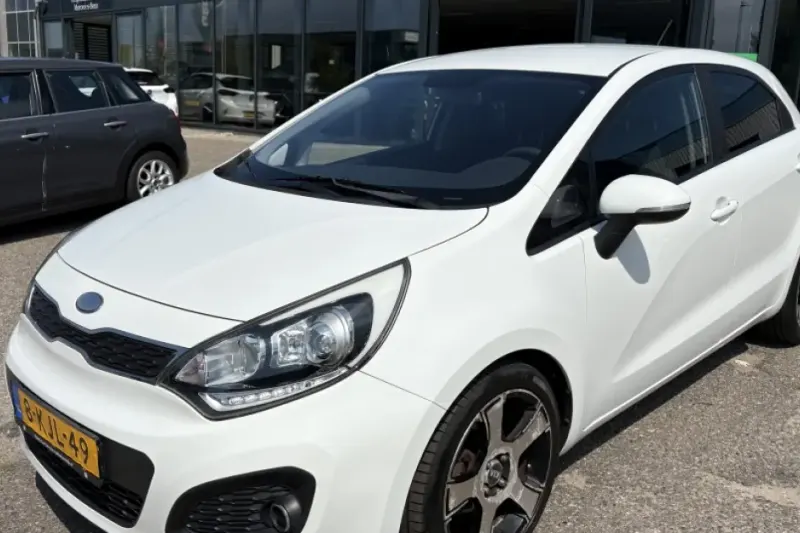 Kia Rio (2013)