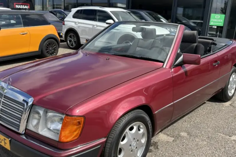 Mercedes-Benz 300 (1992)