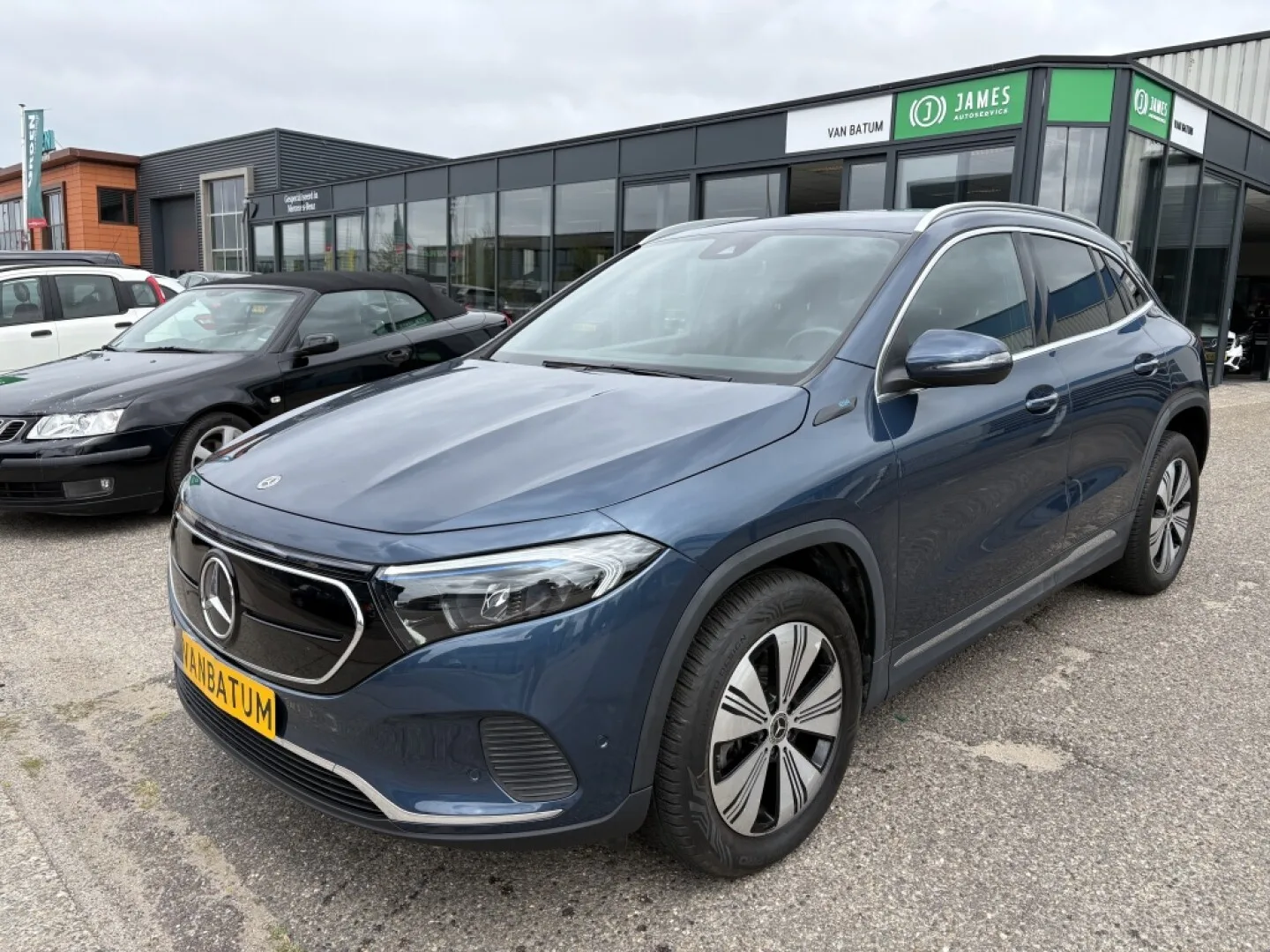 Mercedes-Benz EQA (2022) — foto 1