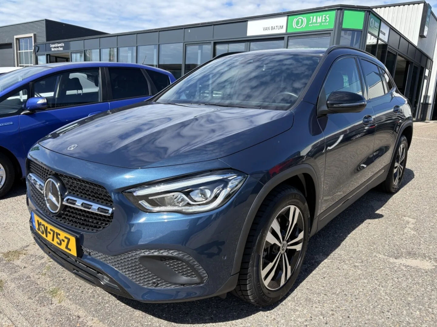 Mercedes-Benz GLA (2022) — foto 1