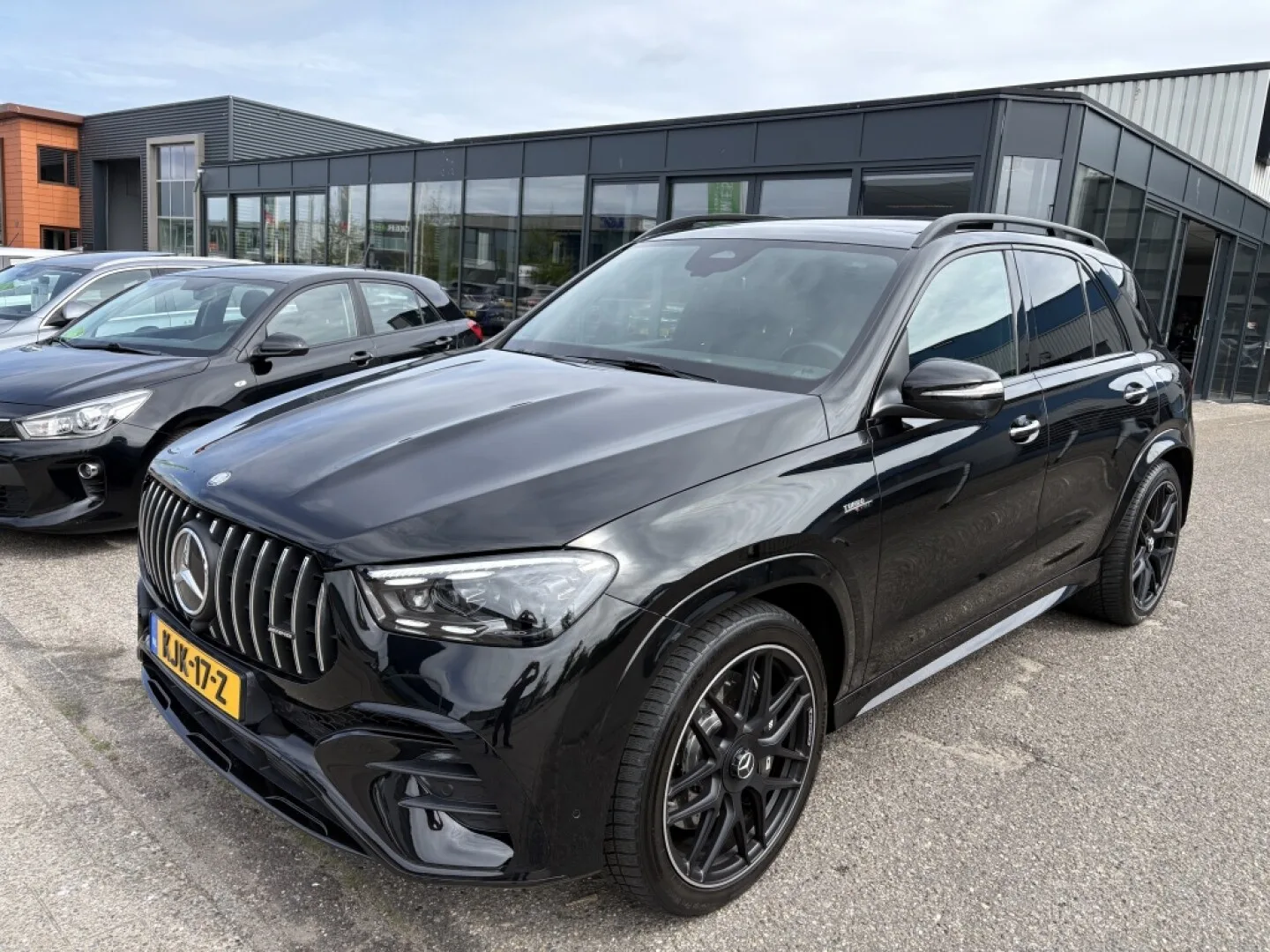 Mercedes-Benz GLE (2025) — foto 1