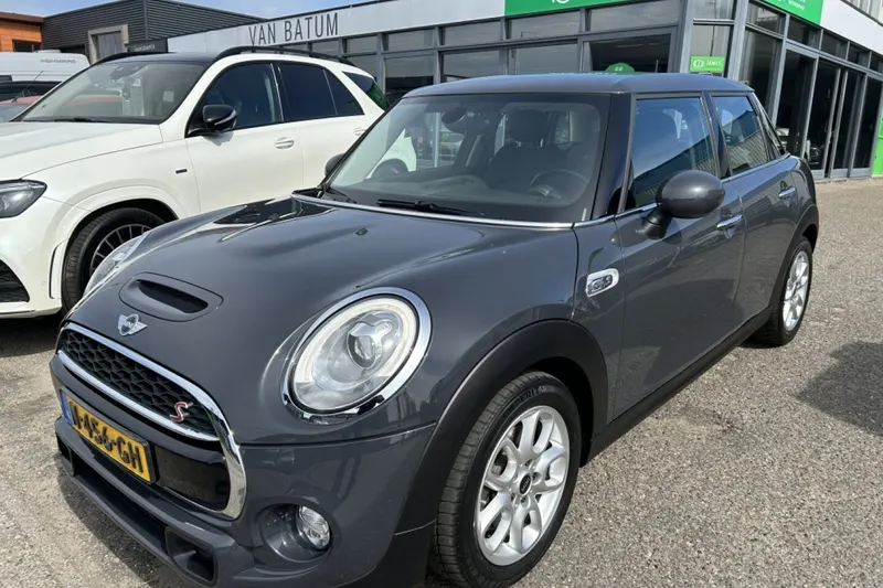 MINI Cooper S (2018)