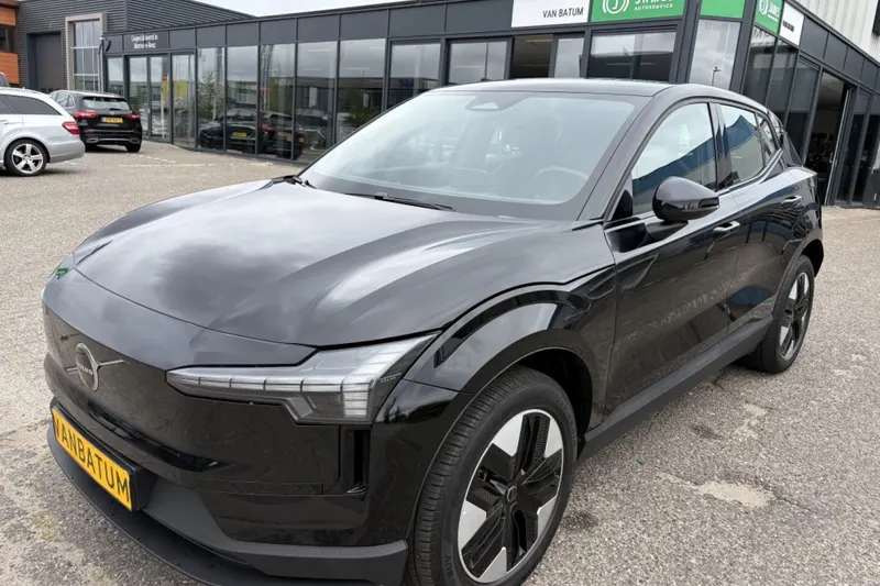 Volvo EX30 (2024)