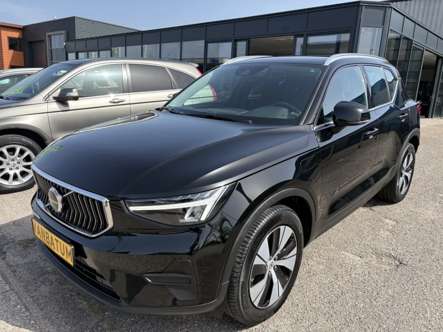 Volvo XC40 (2023) — foto 1