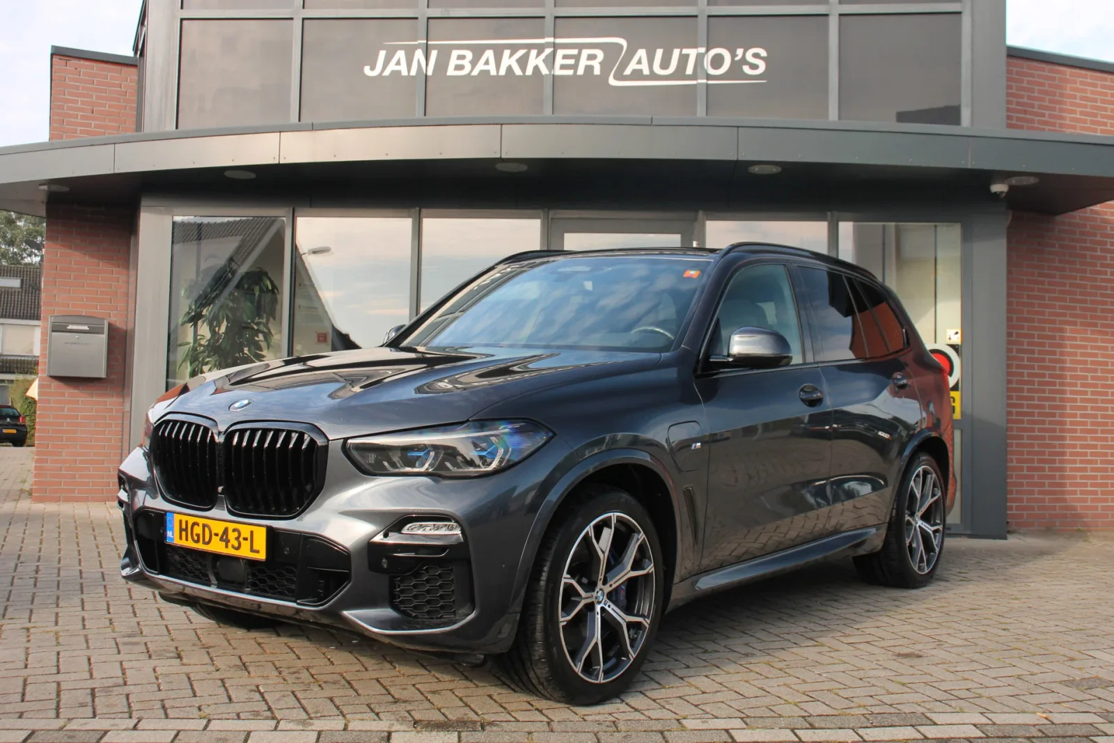 BMW X5 (2021) — foto 1