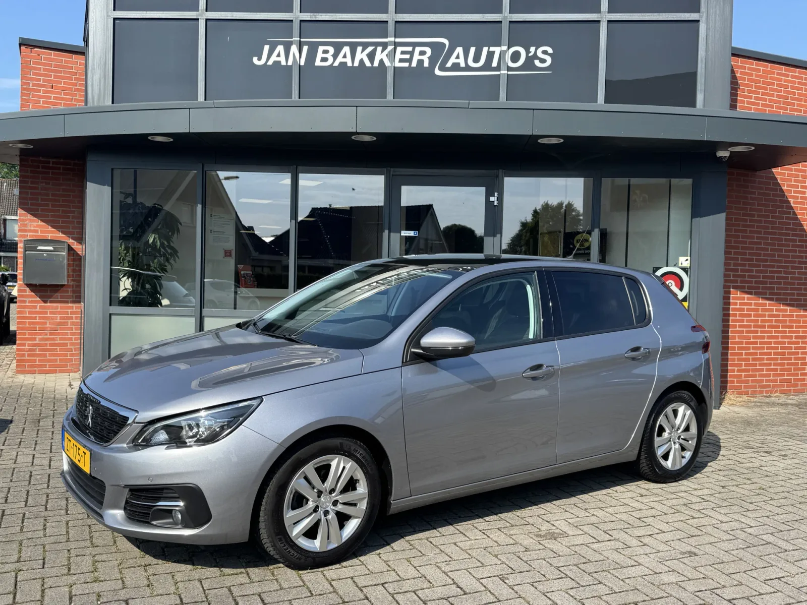 Peugeot 308 (2019) — foto 1