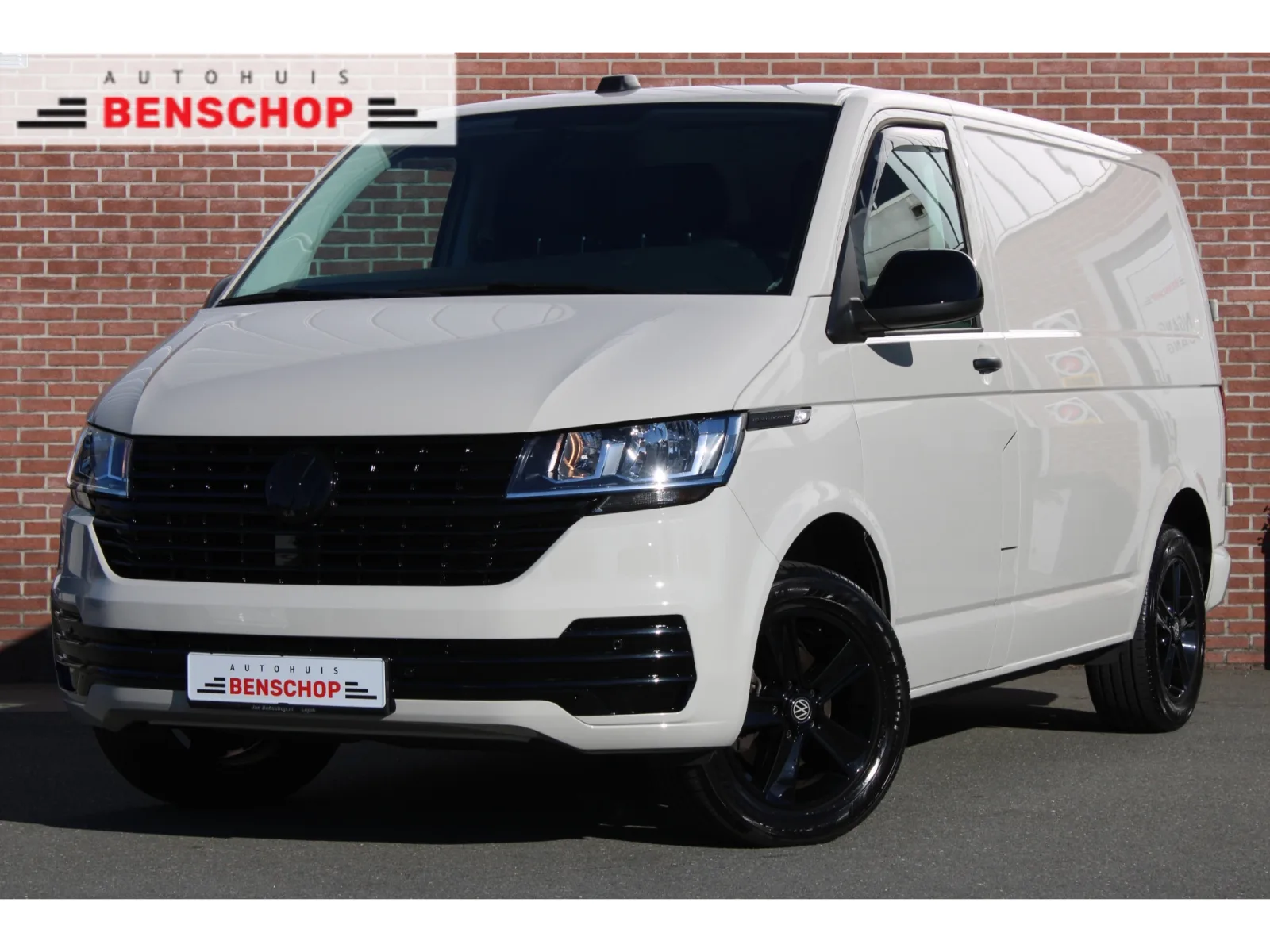 Volkswagen Transporter (2024) — foto 1
