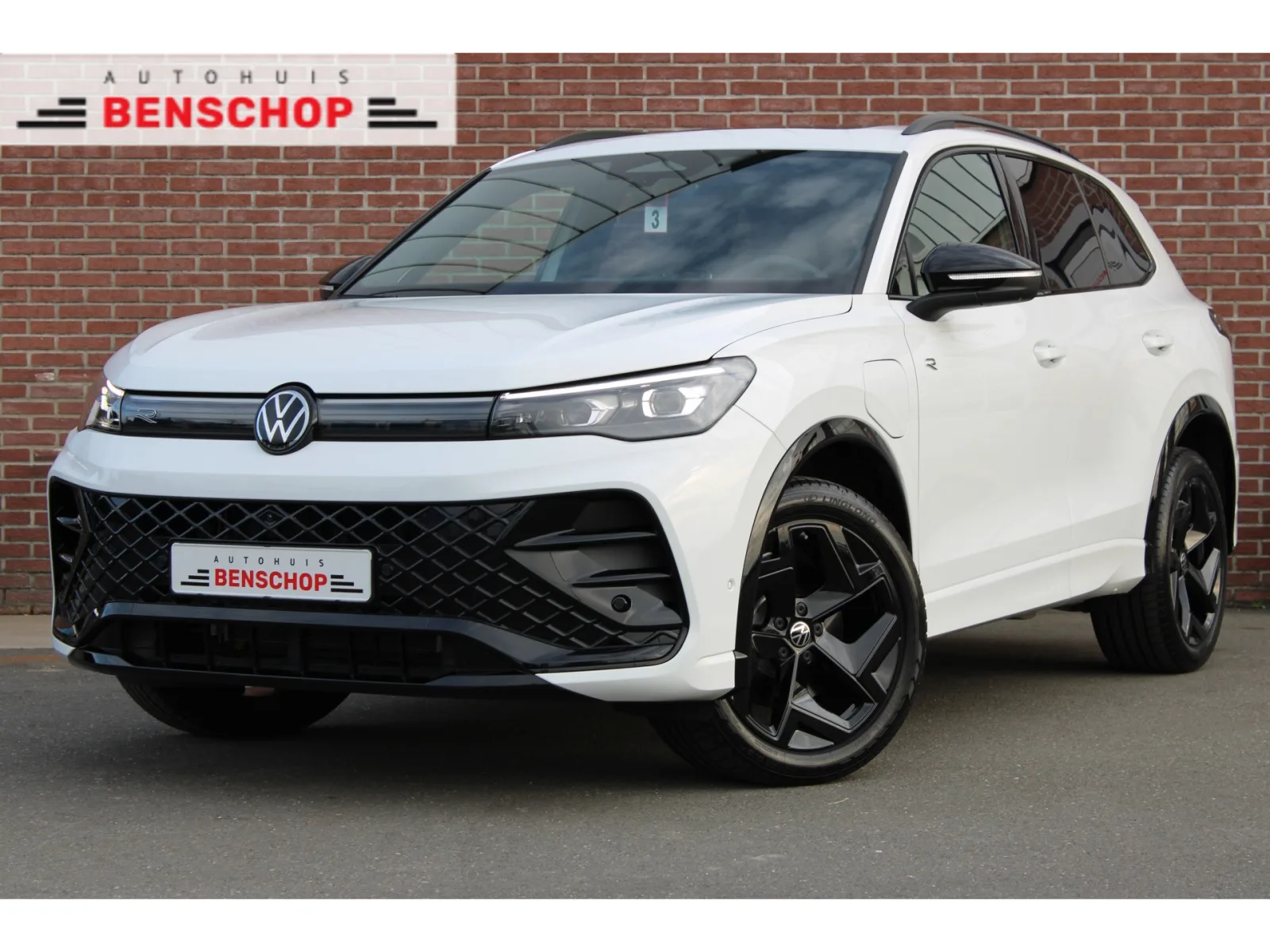 Volkswagen Tiguan (2025) — foto 1