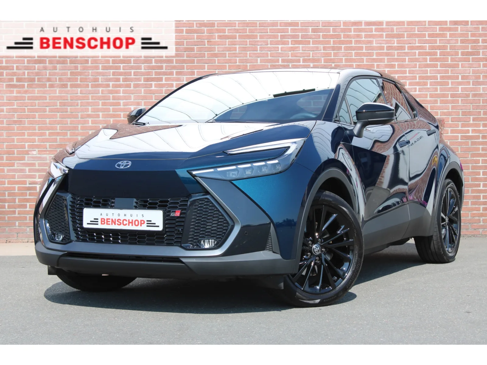 Toyota C-HR (2025) — foto 1