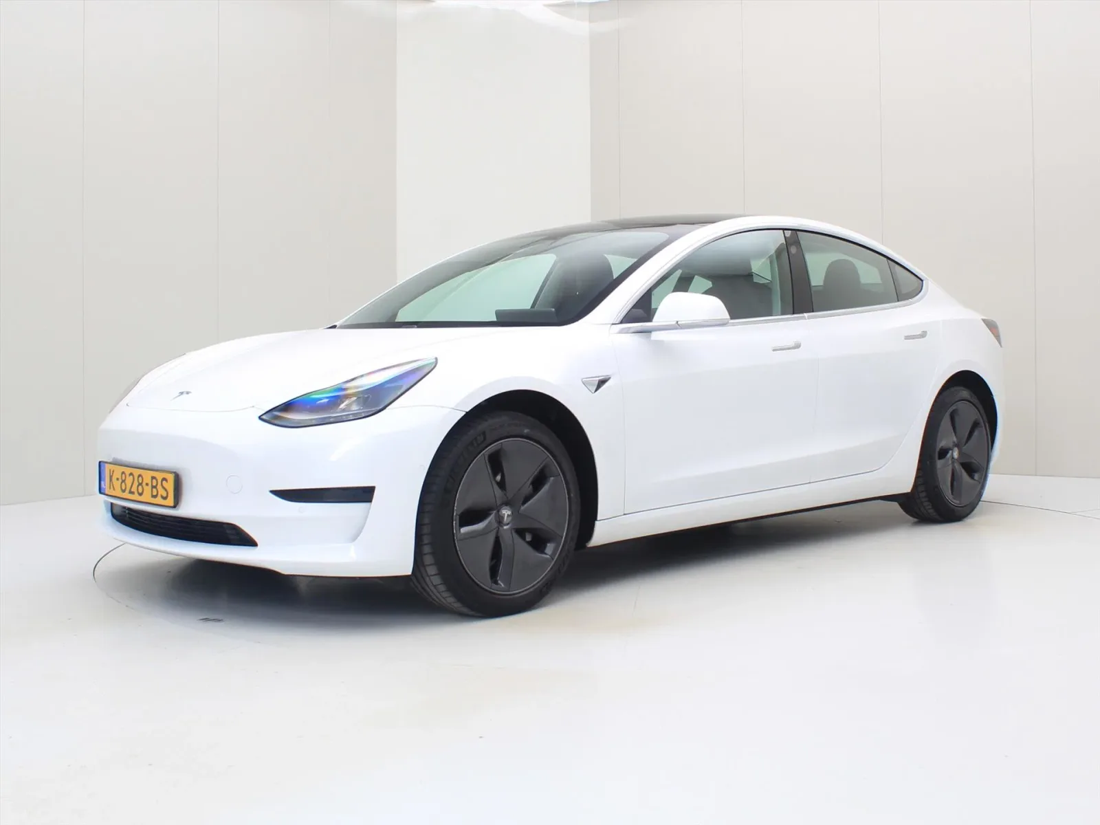 Tesla Model 3 (2020) — foto 1