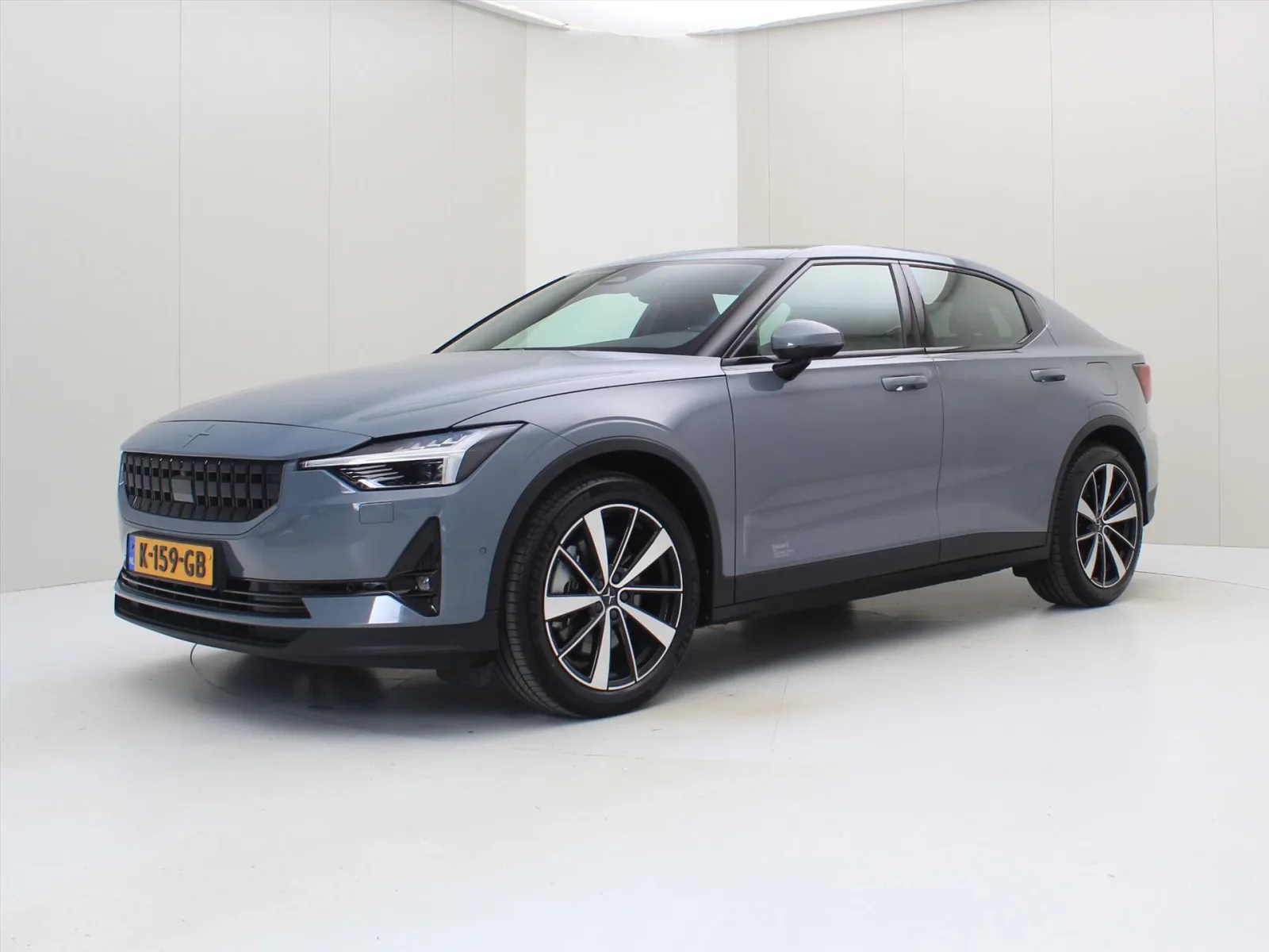 Polestar 2 (2020) — foto 1