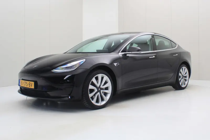 Tesla Model 3 (2020)