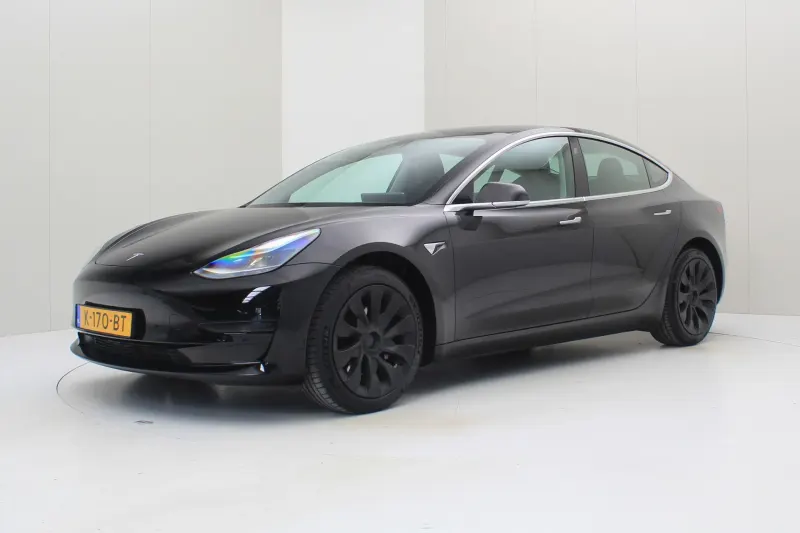 Tesla Model 3 (2020)