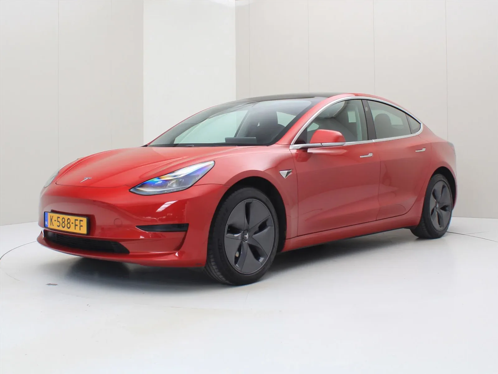 Tesla Model 3 (2020) — foto 1