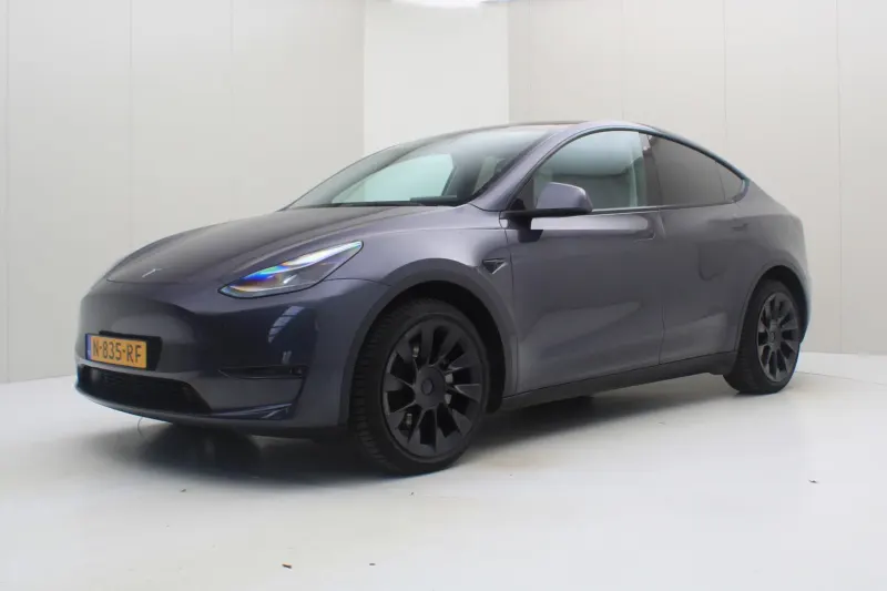 Tesla Model Y (2021)