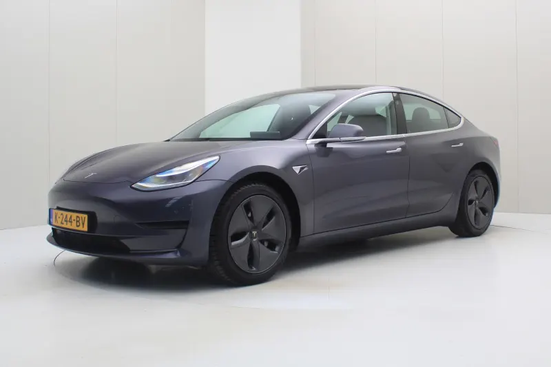 Tesla Model 3 (2020)
