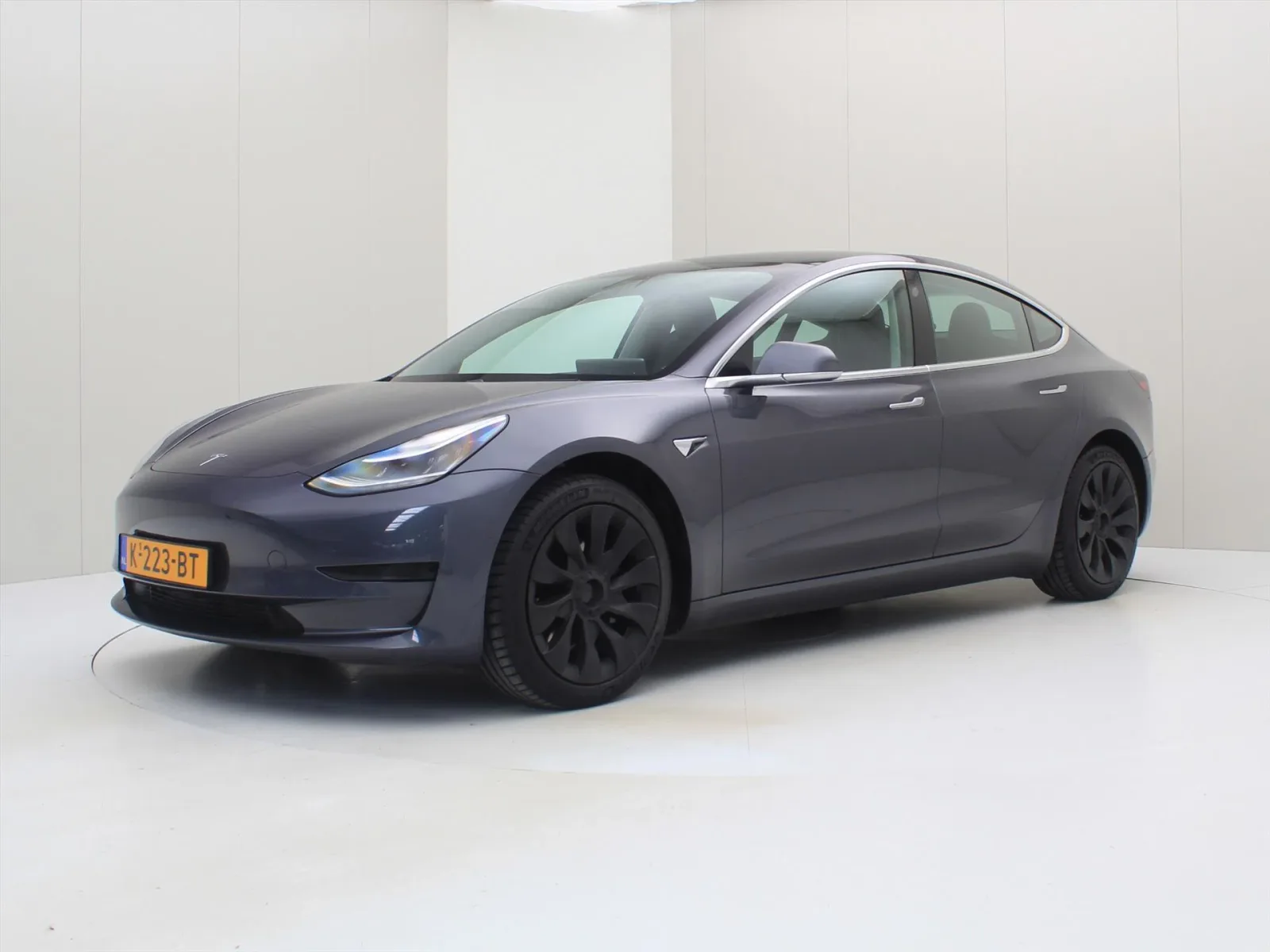 Tesla Model 3 (2020) — foto 1