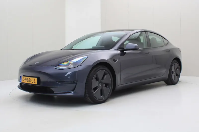 Tesla Model 3 (2020)