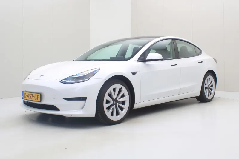 Tesla Model 3 (2020)