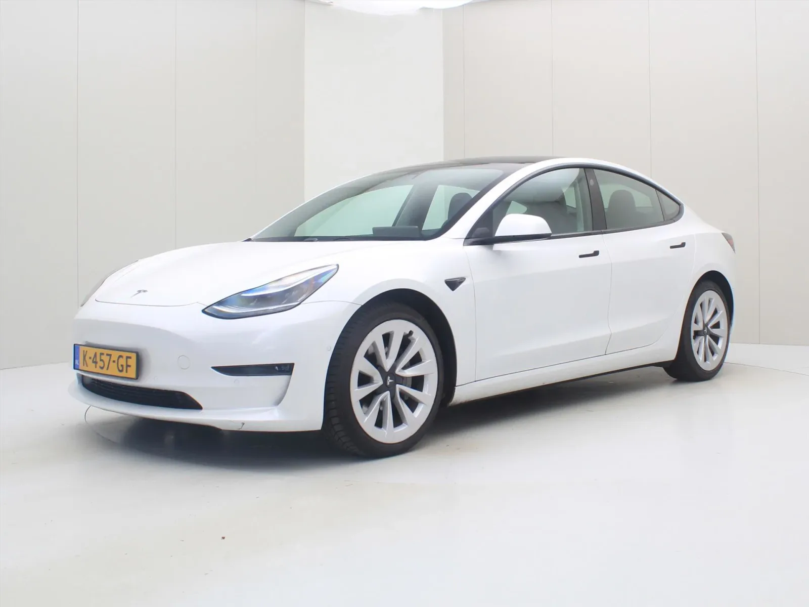Tesla Model 3 (2020) — foto 1