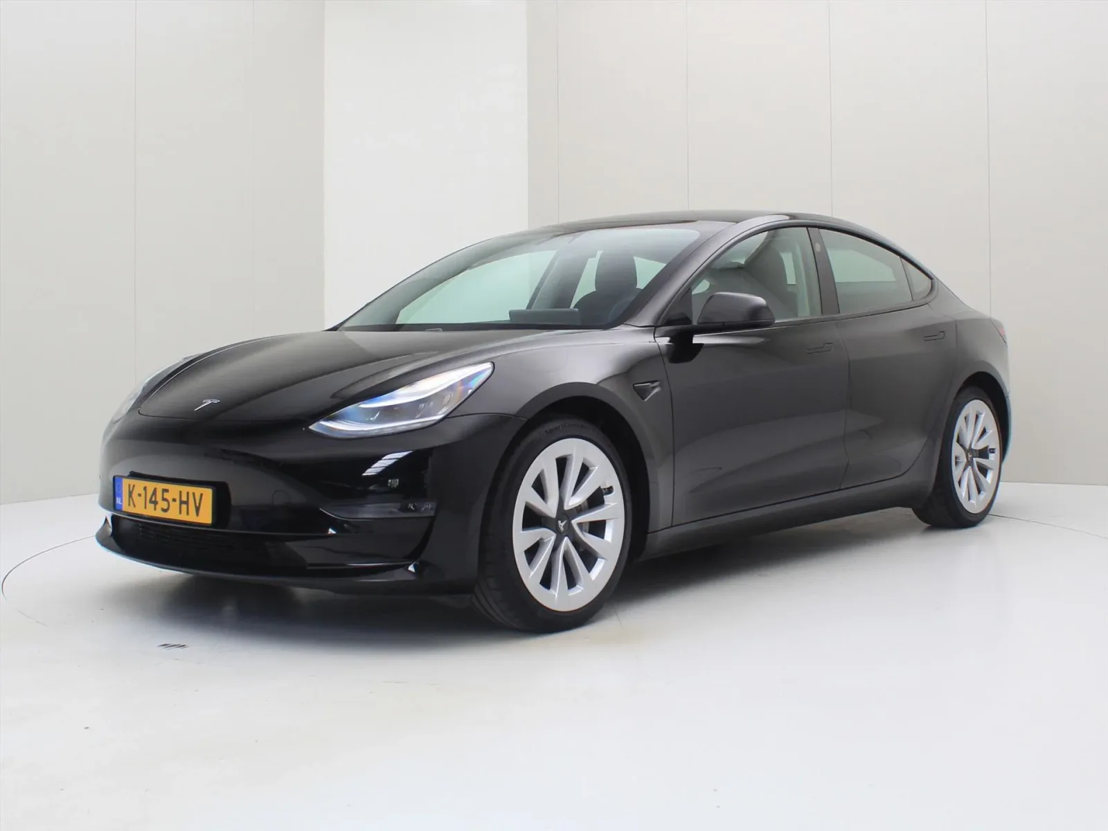 Tesla Model 3 (2020) — foto 1