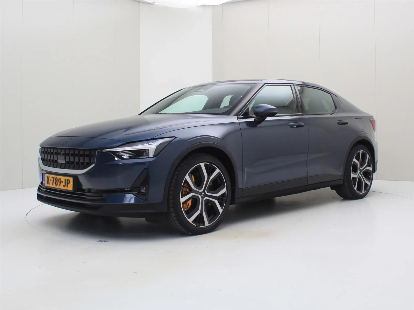 Polestar 2 (2020) — foto 1