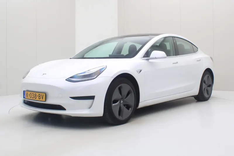 Tesla Model 3 (2020)
