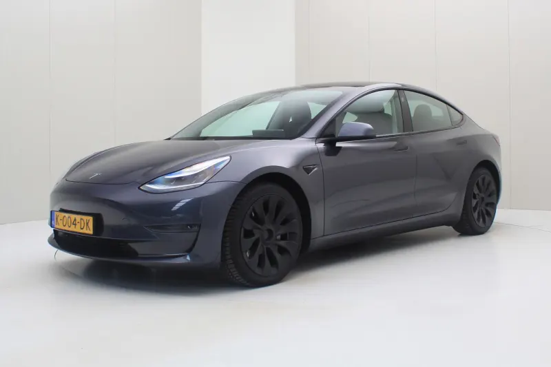 Tesla Model 3 (2020)