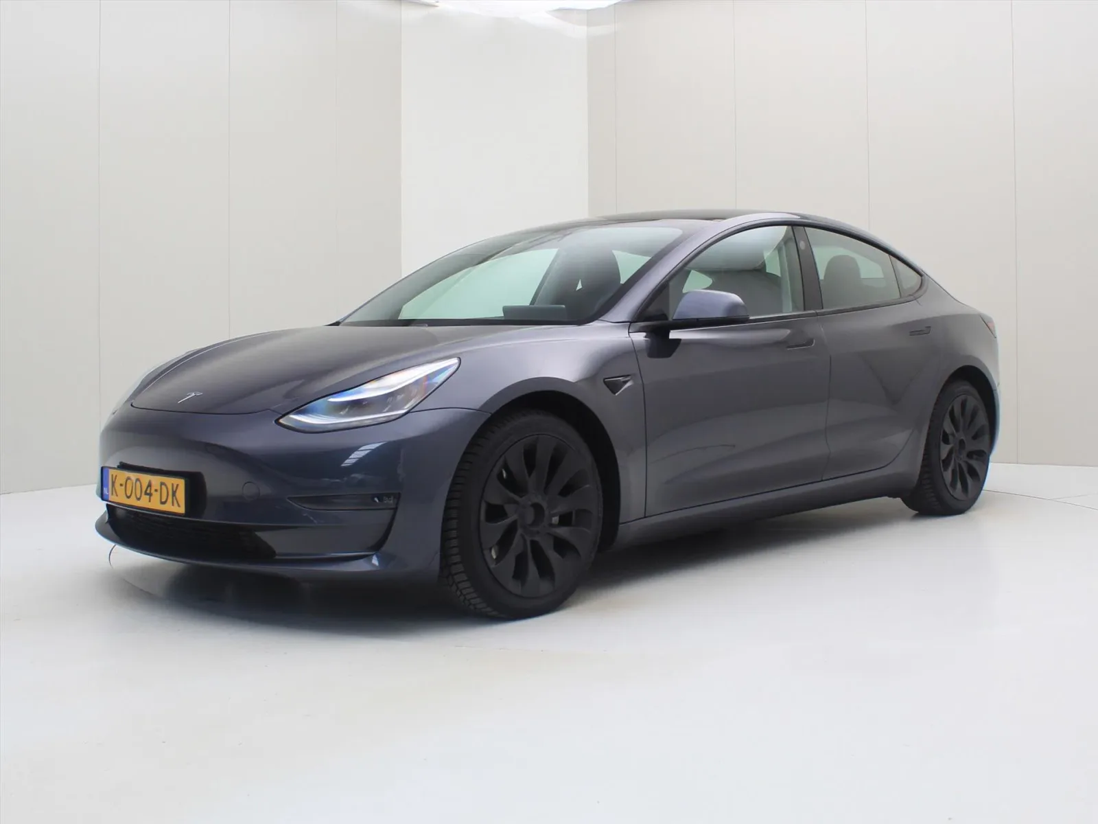Tesla Model 3 (2020) — foto 1