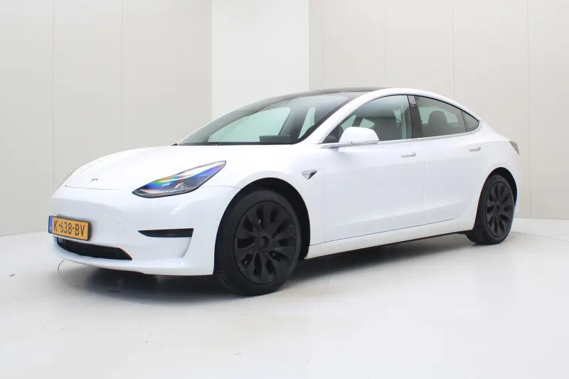 Tesla Model 3 (2020)