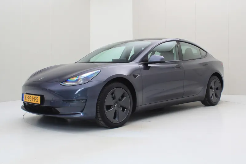 Tesla Model 3 (2020)