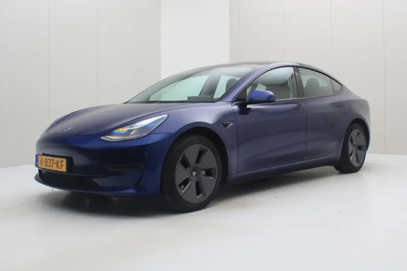 Tesla Model 3 (2020)