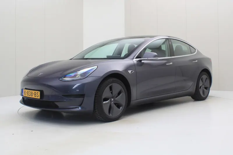 Tesla Model 3 (2020)