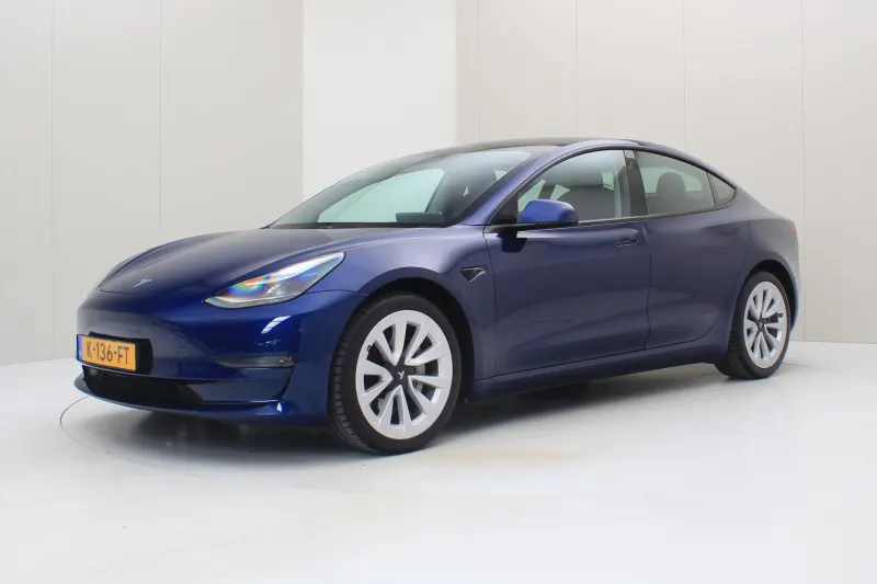 Tesla Model 3 (2020)