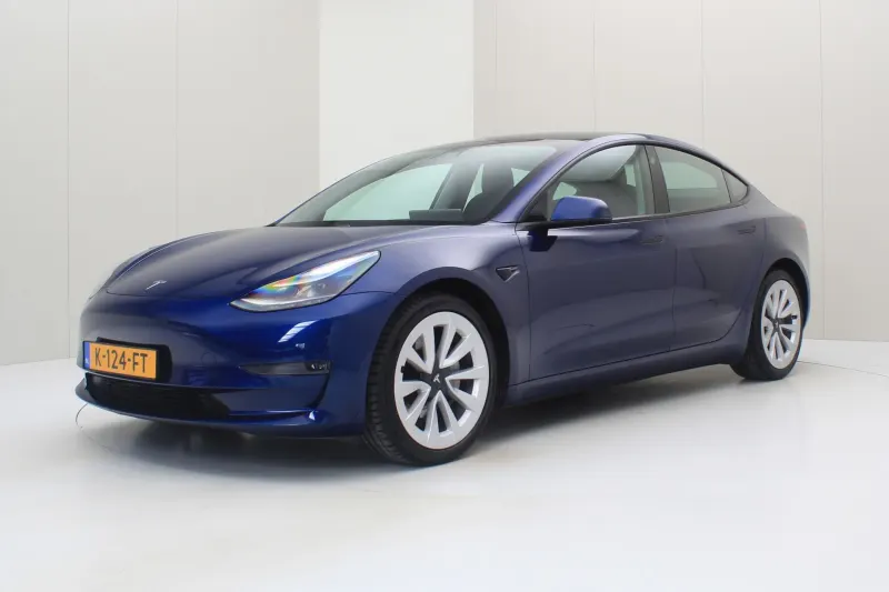 Tesla Model 3 (2020)