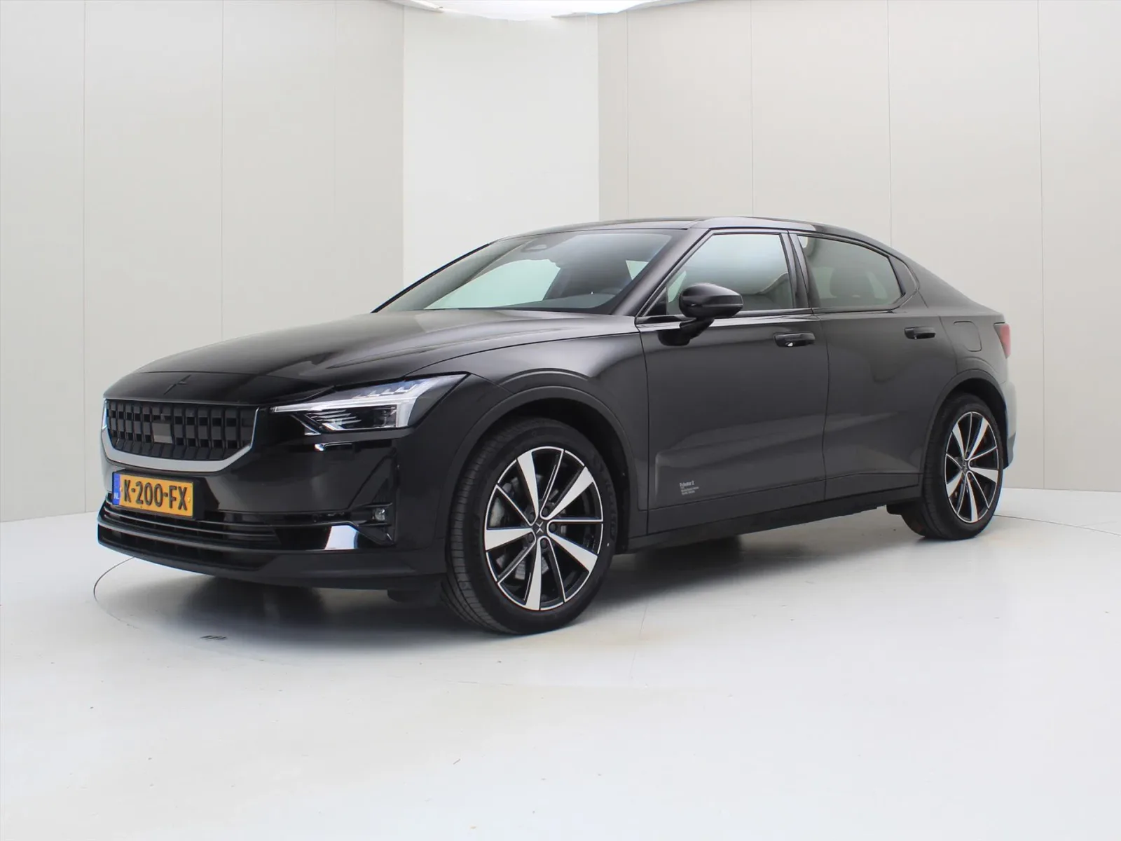 Polestar 2 (2020) — foto 1