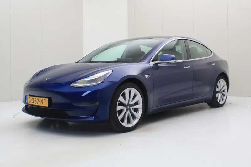 Tesla Model 3 (2019)