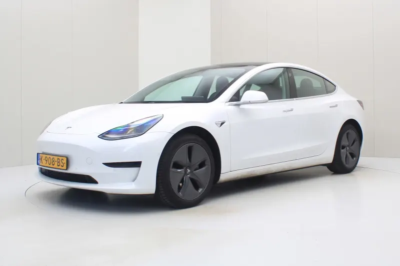 Tesla Model 3 (2020)