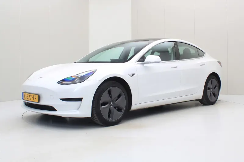 Tesla Model 3 (2020)