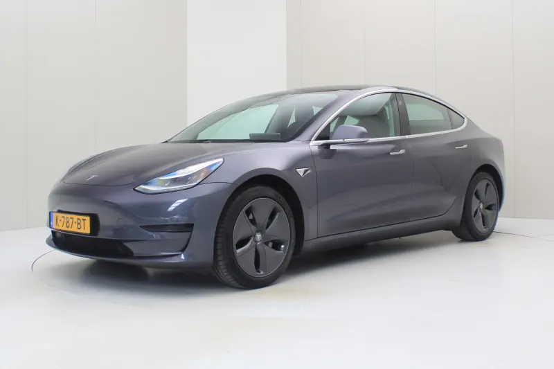 Tesla Model 3 (2020)