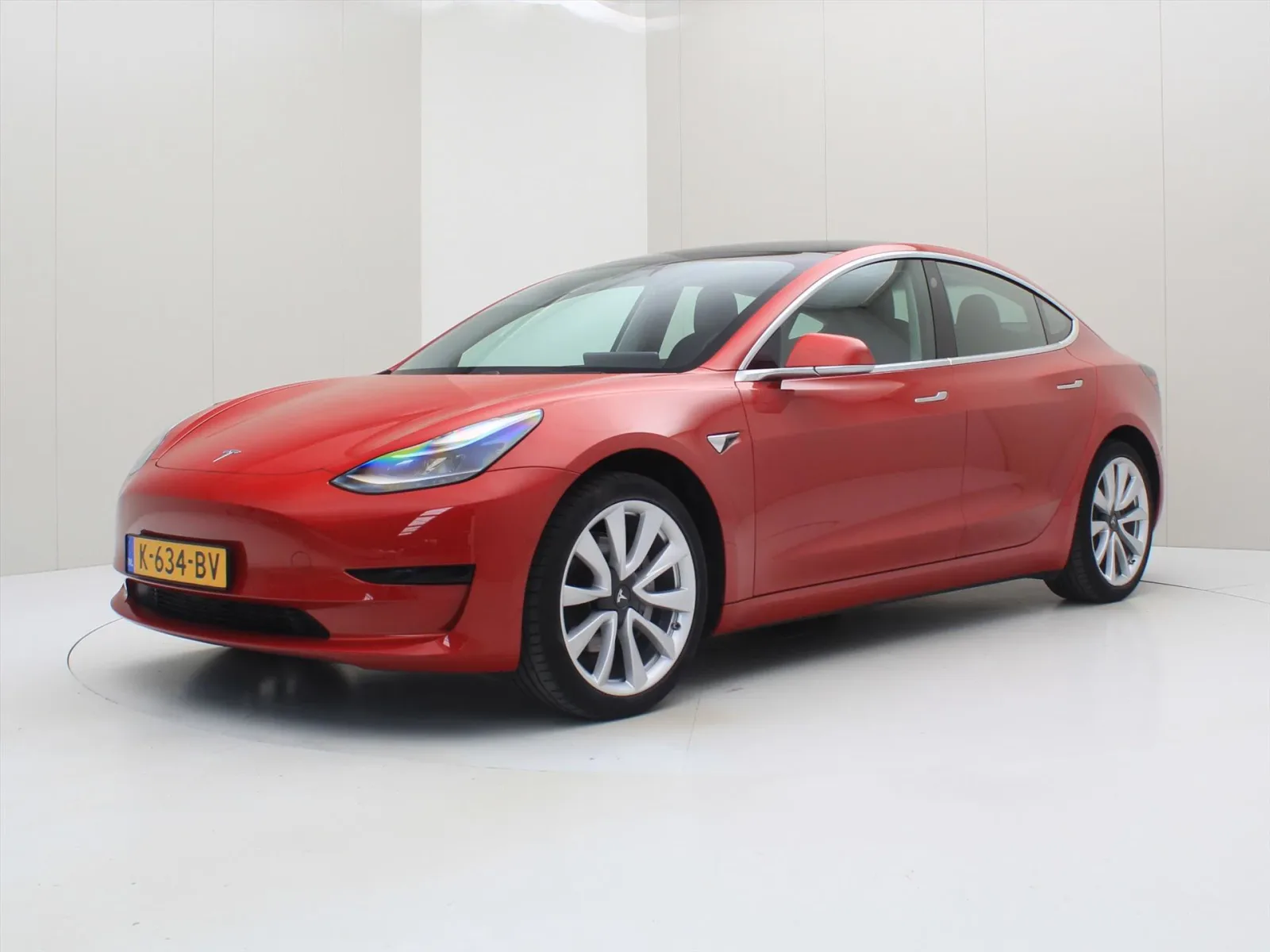 Tesla Model 3 (2020) — foto 1
