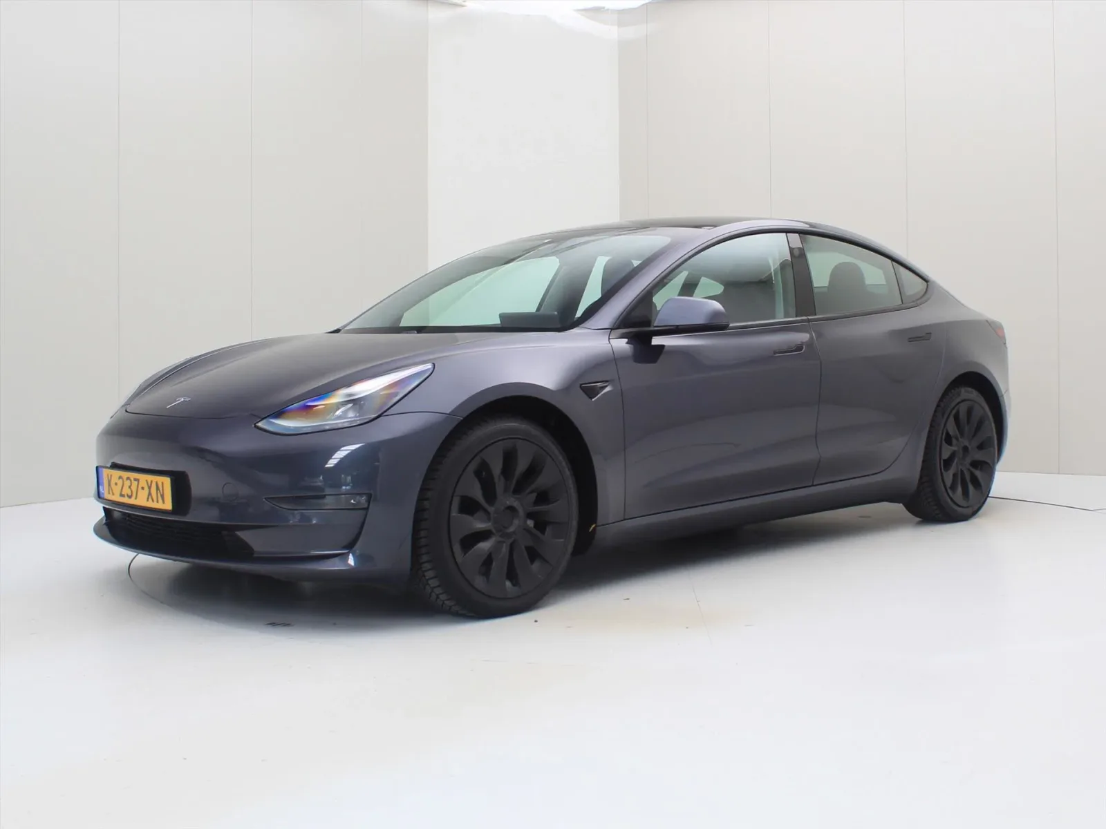 Tesla Model 3 (2021) — foto 1