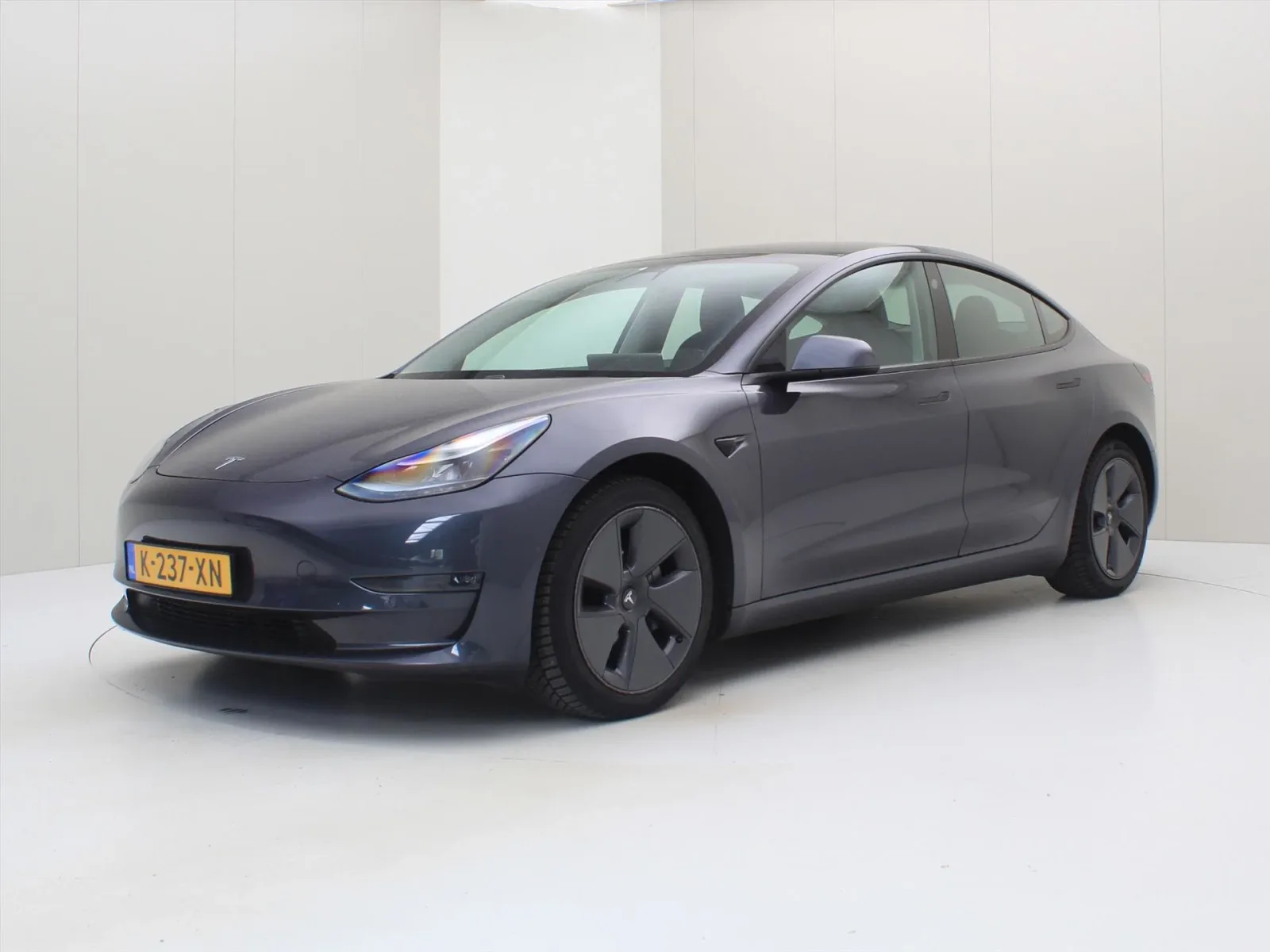 Tesla Model 3 (2021) — foto 1
