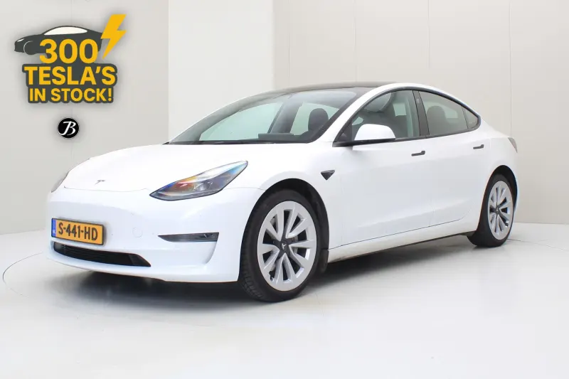 Tesla Model 3 (2022)